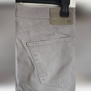 AG Adriano Goldschmied slim straight leg pants 34X34 soft gray triangle print
